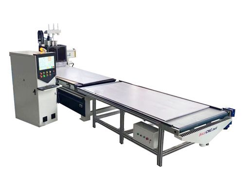 CNC Router พร้อมระบบนำชิ้นงานออกอัตโนมัติ